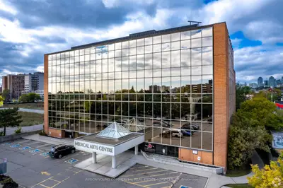 71 King Street W 200, Mississauga, ON L5B 4A2