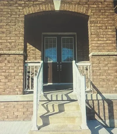 Semi-Detached in Brampton