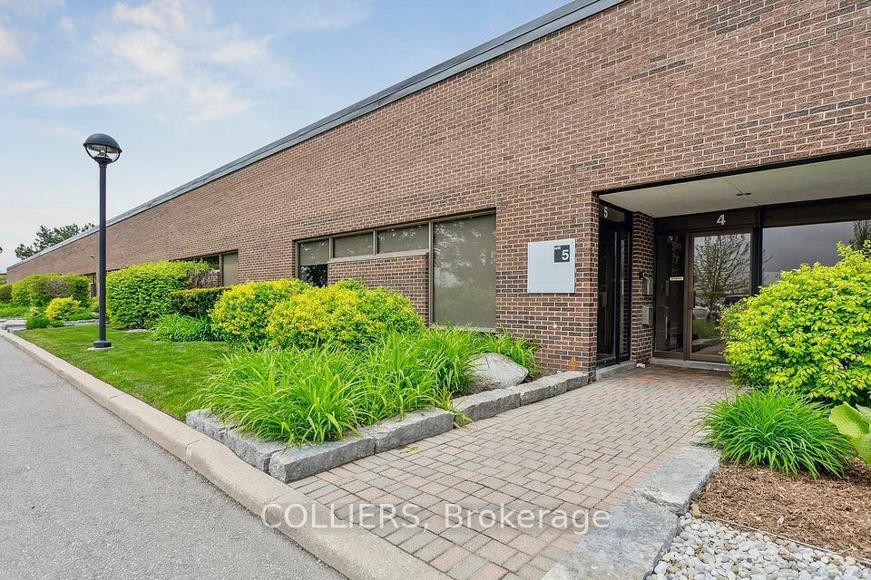 2525 Dunwin Drive 5, Mississauga, ON L5L 1R9