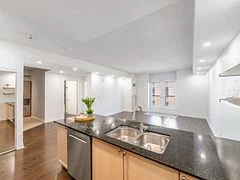 4196 Dundas Street W Ph 609, Toronto W08, On M8x 0a3