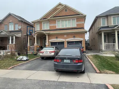 Detached in Brampton