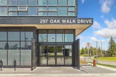 Condo Apartment in Oakville
