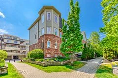 740 Neighbourhood Circle 2, Mississauga, ON L5B 0B8