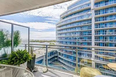 Condo Apartment in Toronto