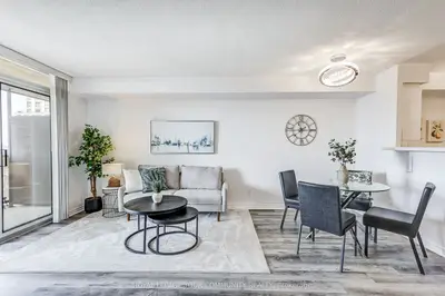 Condo Apartment in Toronto