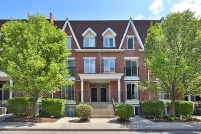 Condo Townhouse in Toronto