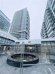 251 Manitoba Street 825, Toronto W06, On M8y 0c7