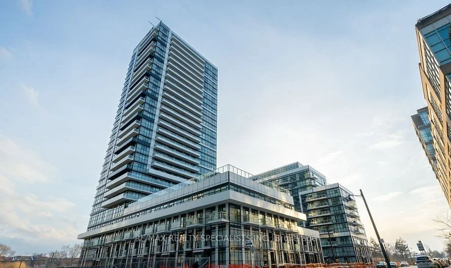 251 Manitoba Street 809, Toronto W06, ON M8Y 0C7