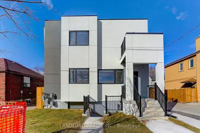 2004 Lawrence Avenue W Lowr Rr, Toronto W04, On M9n 1h4