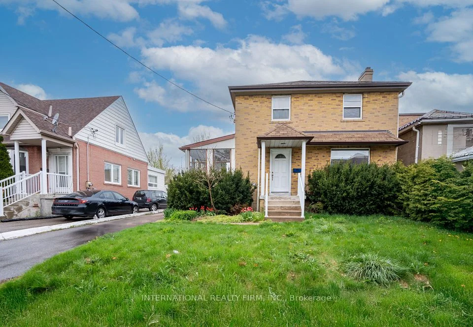 224 King Street, Toronto W04, On M9n 1l7