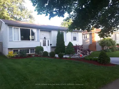 Detached in Burlington