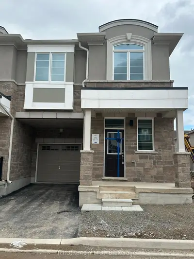 Att/Row/Townhouse in Milton