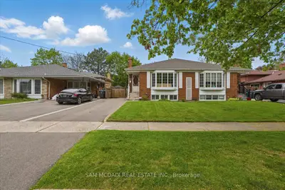 Semi-Detached in Mississauga