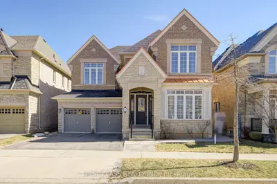 Detached in Oakville