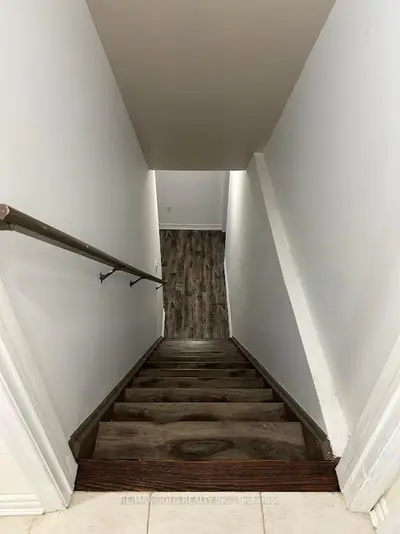 Lower Level in Milton