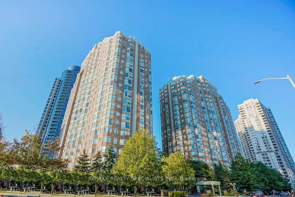 335 Webb Drive 1107, Mississauga, On L5b 4a1