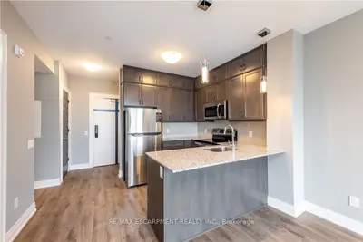 50 Kaitting Trail 303, Oakville, On L6m 5n3