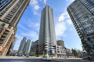 Condo Apartment in Mississauga