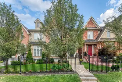 Att/Row/Townhouse in Mississauga