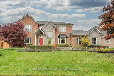 Detached in Oakville