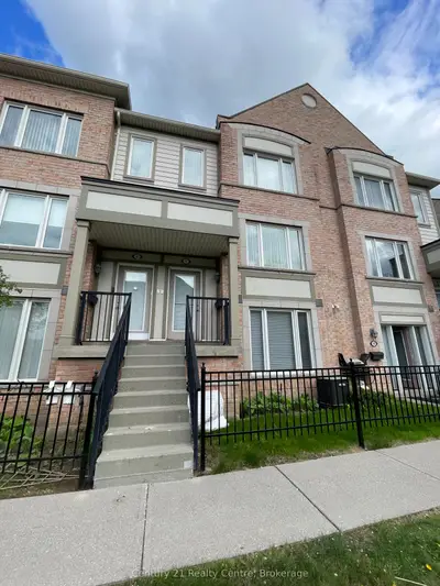Condo Townhouse in Mississauga