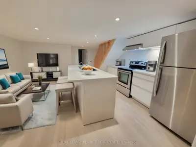 333 Silverthorn Avenue H, Toronto W03, On M6n 3k5