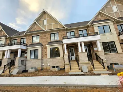 Att/Row/Townhouse in Brampton