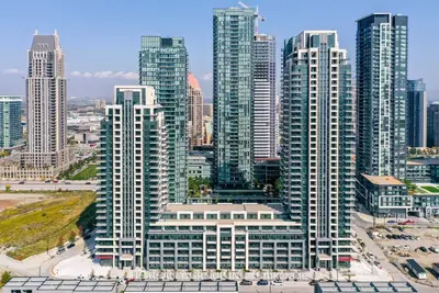 4085 Parkside Village Drive 1504, Mississauga, On L5b 0k2