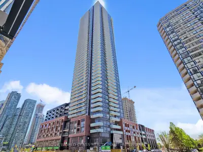 Condo Apartment in Mississauga