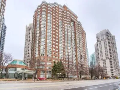 Condo Apartment in Mississauga