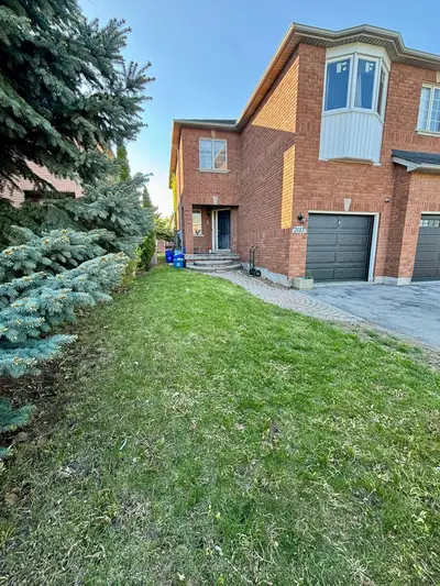 2013 Blue Jay Boulevard, Oakville, On L6m 3w2