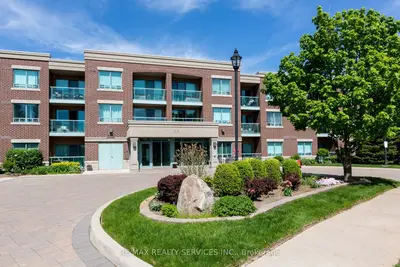 Condo Apartment in Brampton
