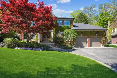 Detached in Burlington