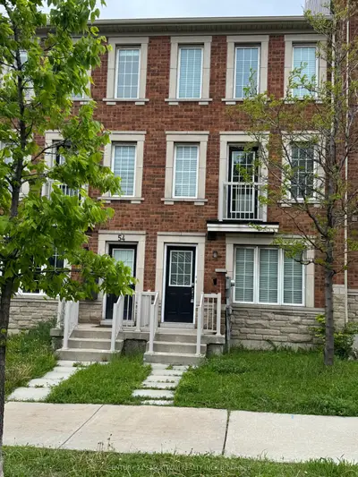 Att/Row/Townhouse in Toronto