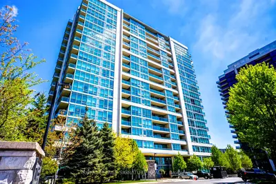 Condo Apartment in Mississauga