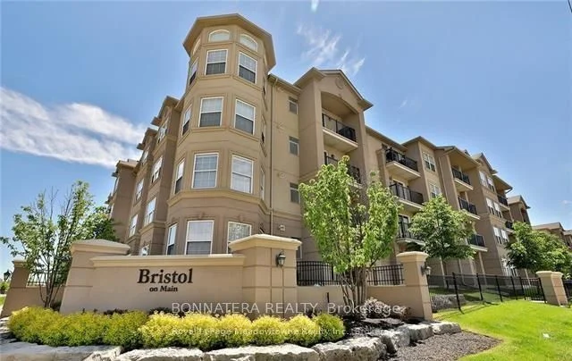 Condo Apartment in Milton