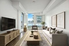 17 Zorra Street 412, Toronto W08, On M8z 0c8