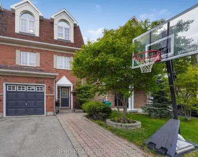 Att/Row/Townhouse in Mississauga
