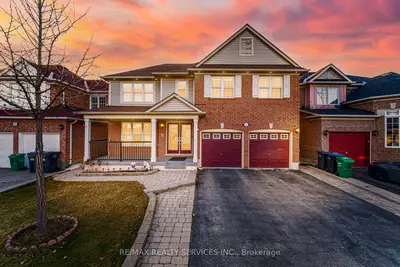Detached in Brampton