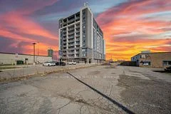 Condo Apartment in Milton