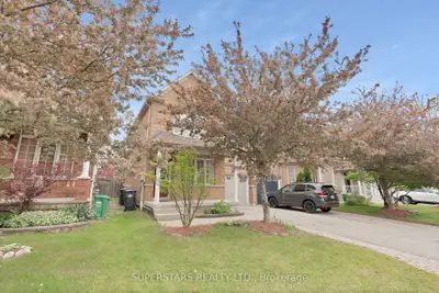 Semi-Detached in Mississauga