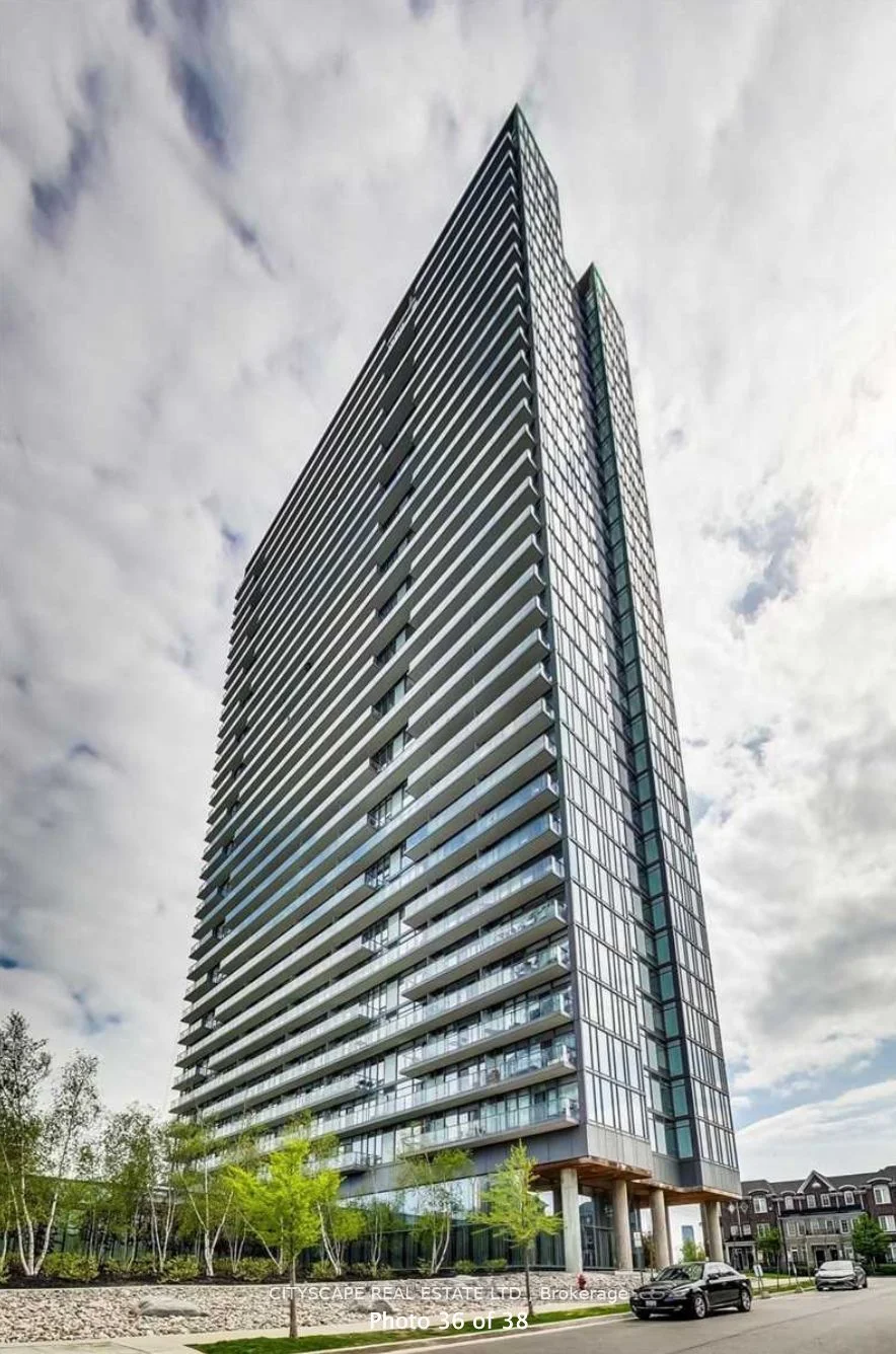 105 The Queensway Way 310, Toronto W01, On M6s 5b5