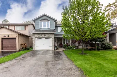 Detached in Burlington