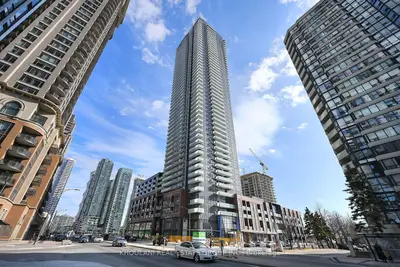 Condo Apartment in Mississauga
