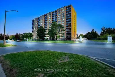 Condo Apartment in Brampton