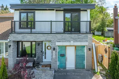 Semi-Detached in Mississauga