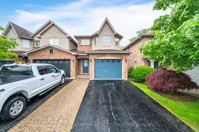 Att/Row/Townhouse in Burlington