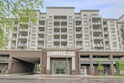 Condo Apartment in Oakville