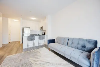 Condo Apartment in Oakville