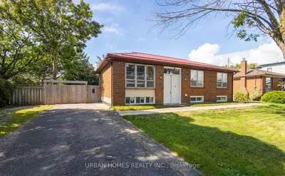 Detached in Oakville
